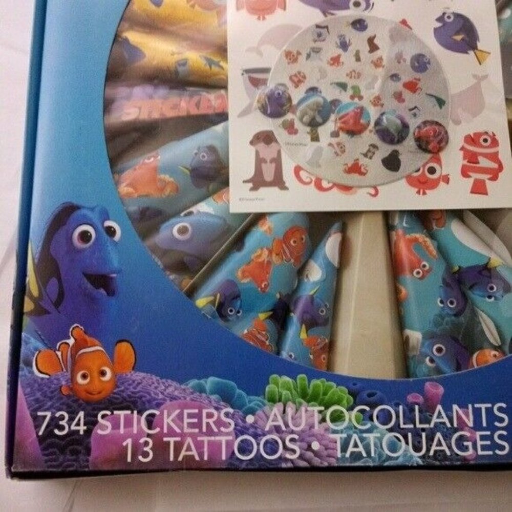 Finding Dory NEW Box Of Stickers 734 Count & 13 Tattoos Sticker Madness - Picture 7 of 11